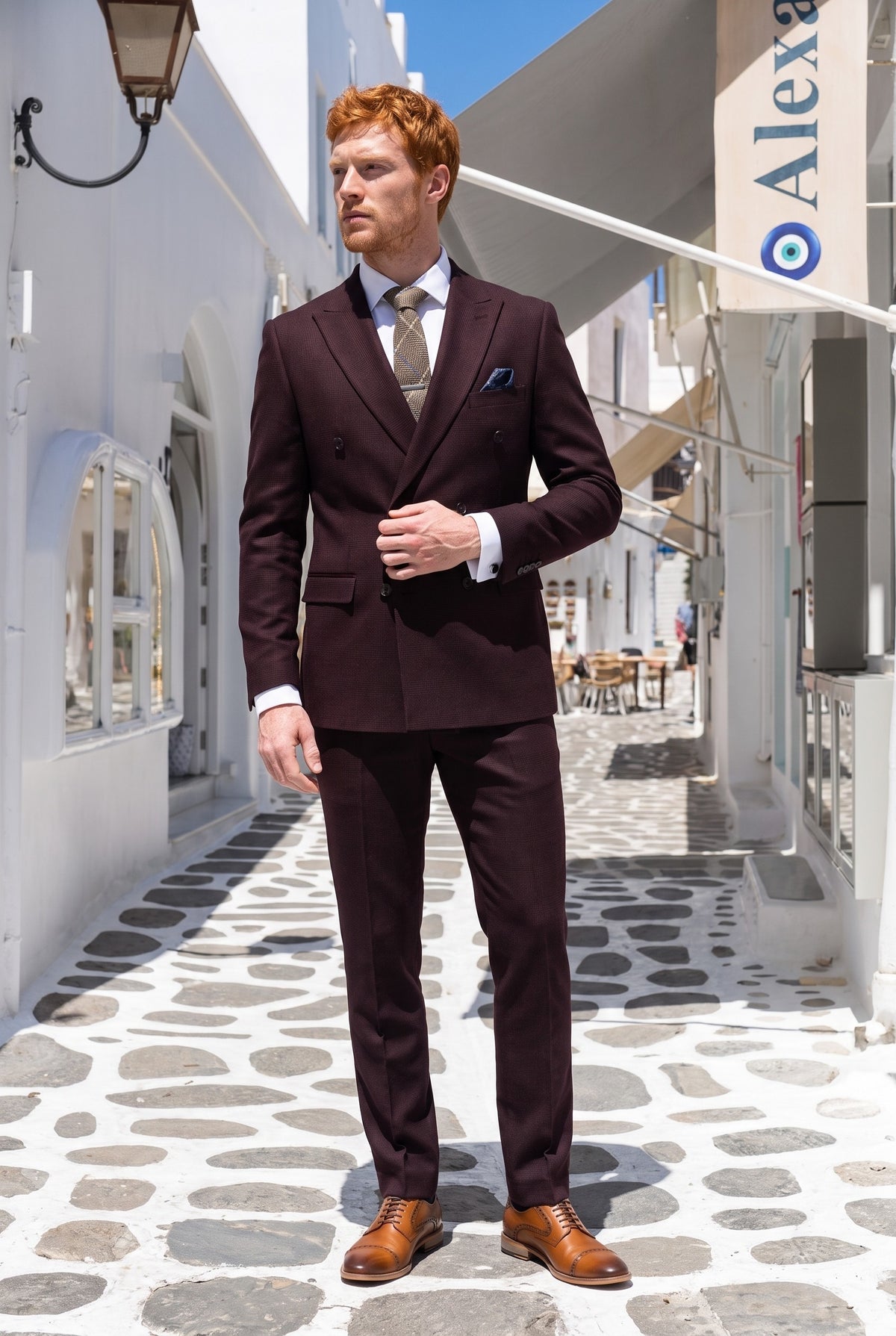 Look #732 styled with „Regent“ – vyriškas bordo spalvos dviejų dalių dvigubos eilės kostiumas