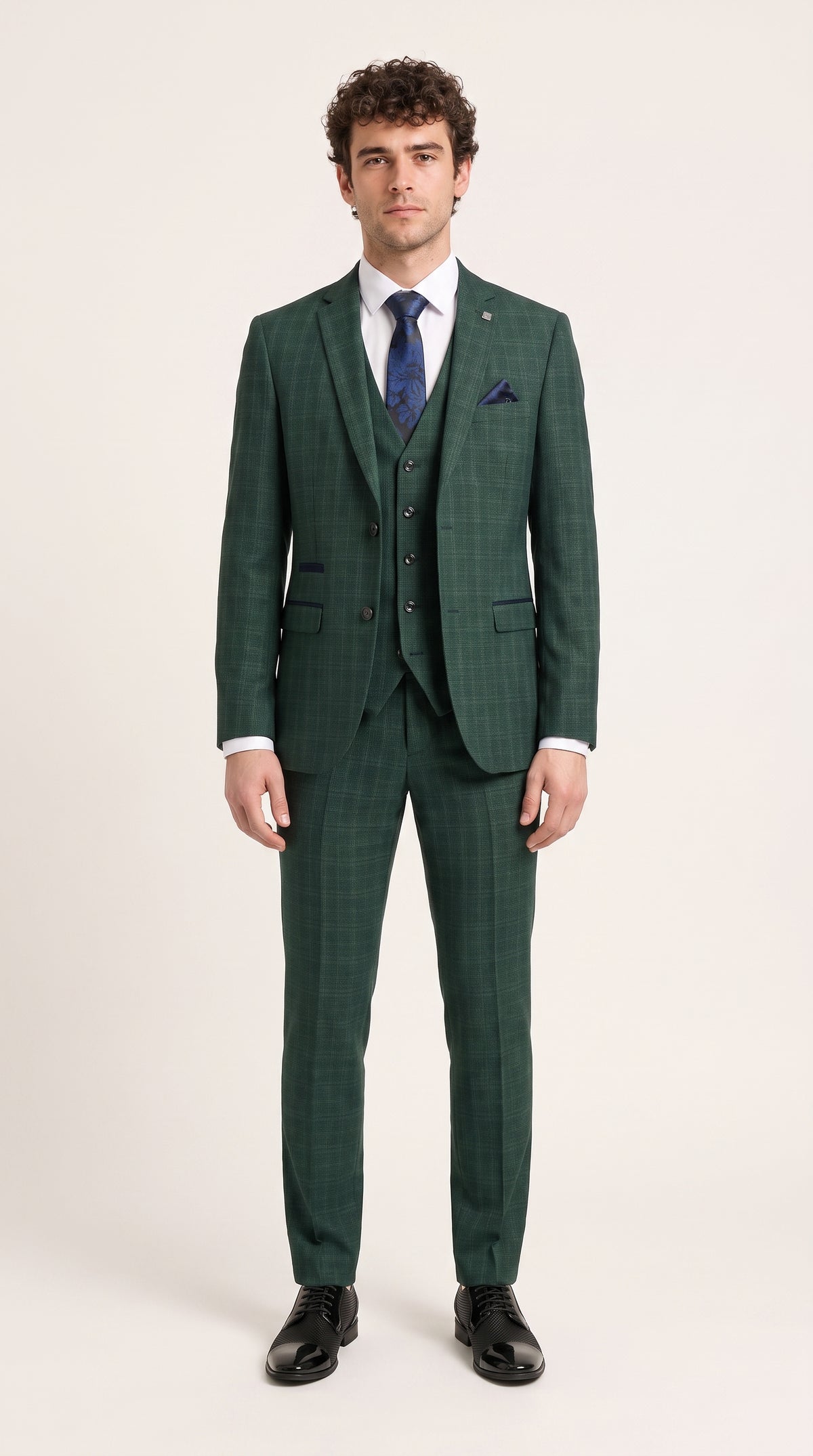 Look #342 styled with Leo - vyriškas žalias trijų dalių languotas kostiumas
