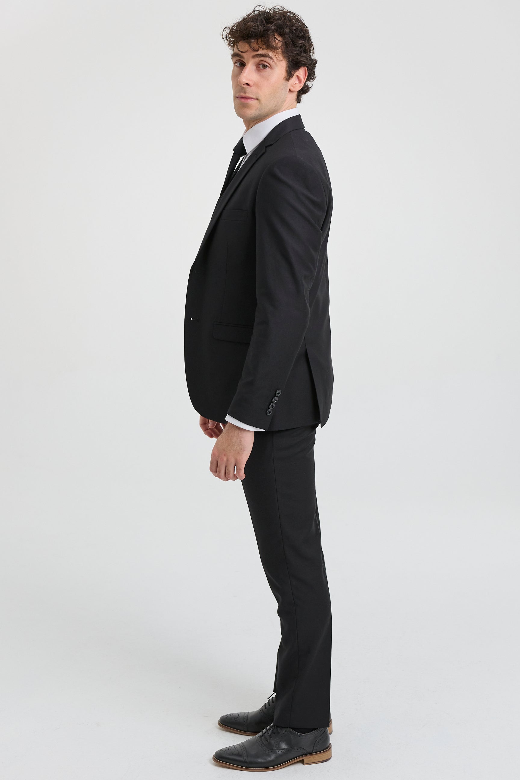 Paul Andrew Parker - vyriškas trijų dalių juodas, priglundantis, pilnas kostiumas, klasikinis, skirtas durų langams, gedulo laidotuvėms