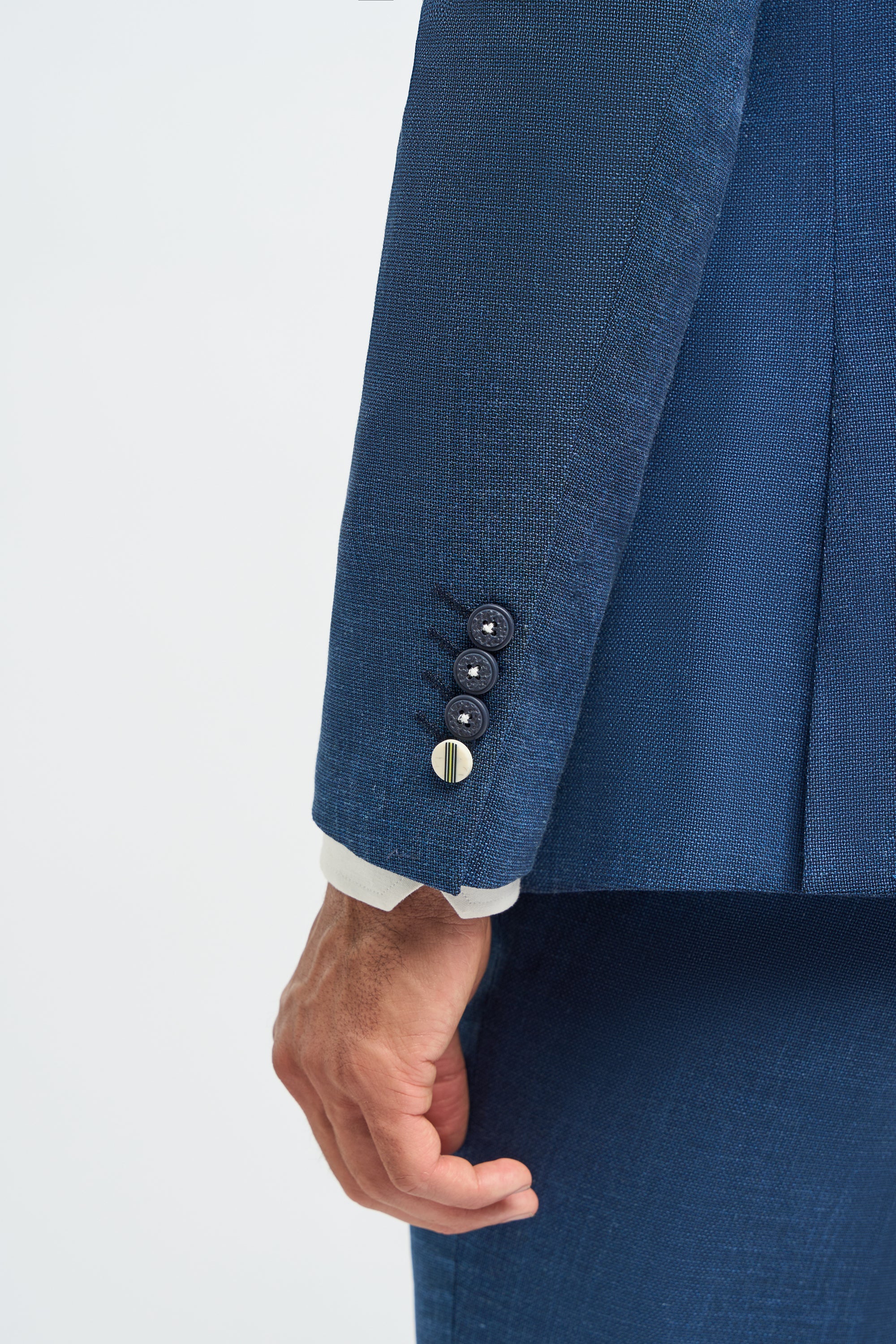 Vyriškas mėlynas vasarinis lininis kostiumas