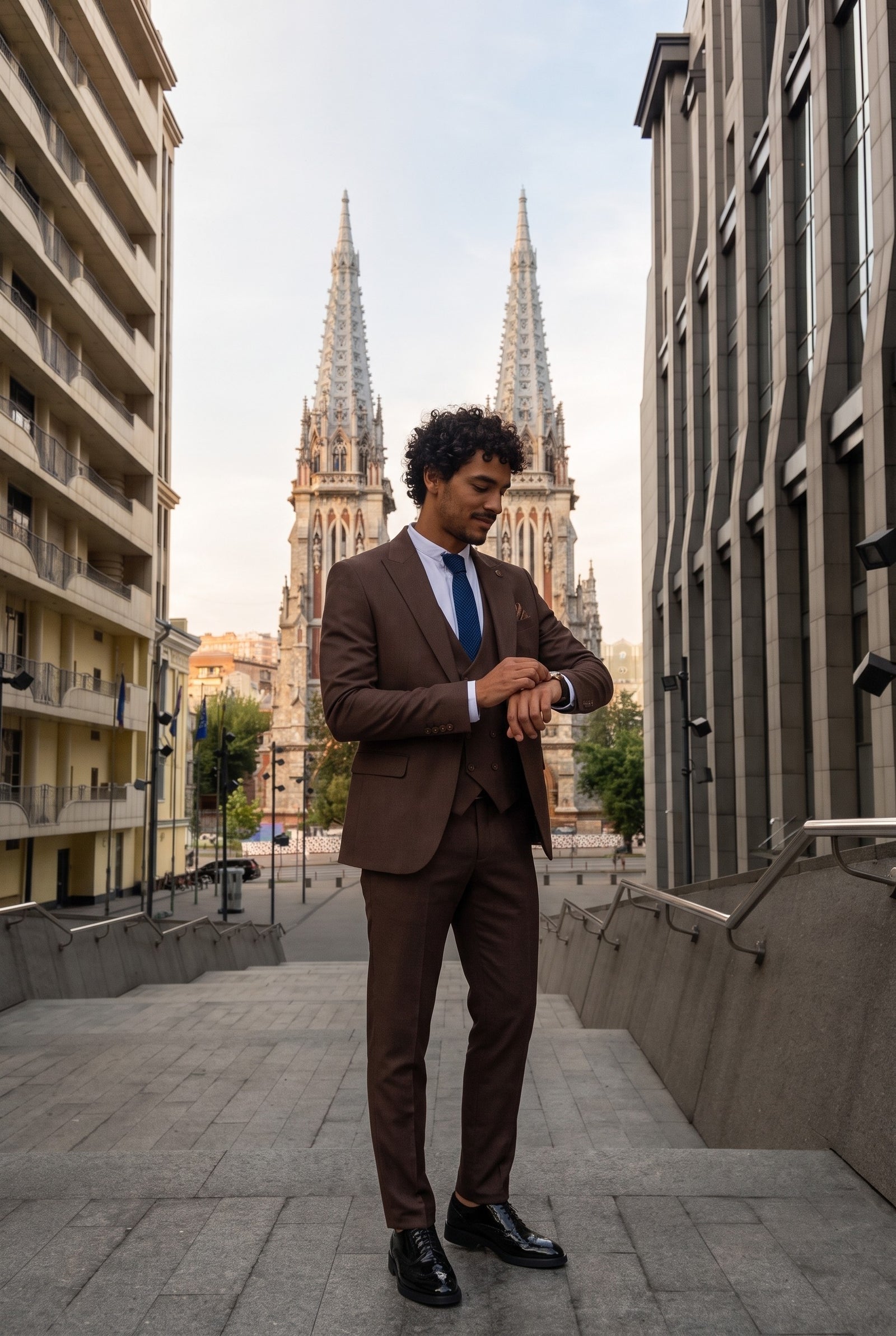 Look #305 styled with IM32 - Vyriškas vienspalvis tamsiai rudas trijų dalių kostiumas