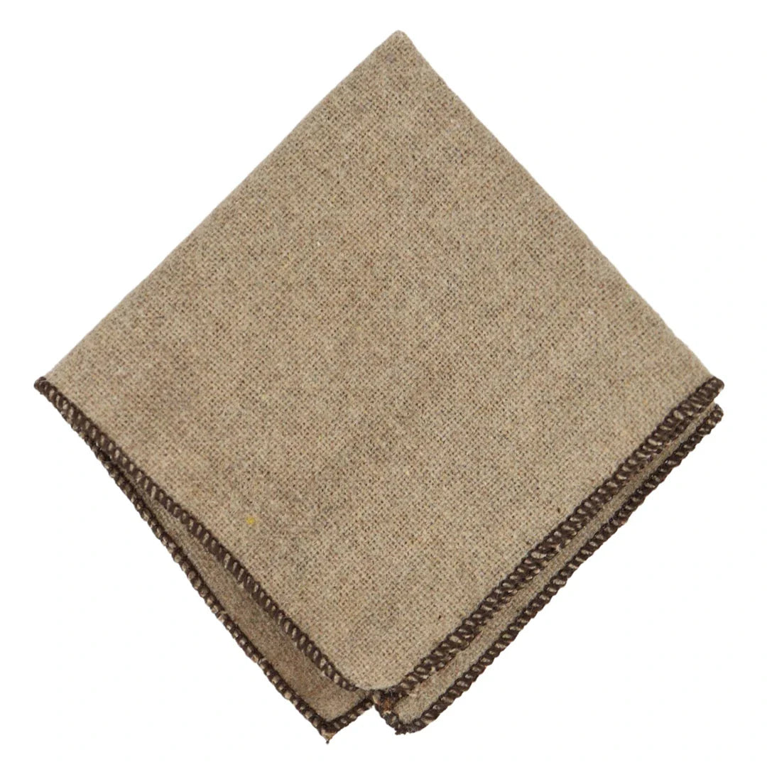 Camel Beige ąžuolo spalvos tvido kaklaraiščio formos nosinaitė su kaklaraiščiu, 2"