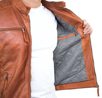 Tikros odos plonas, gelsvai rudas, skalbtas, vintažinis vyriškas švarkas su užtrauktuku, laisvalaikio stiliaus.