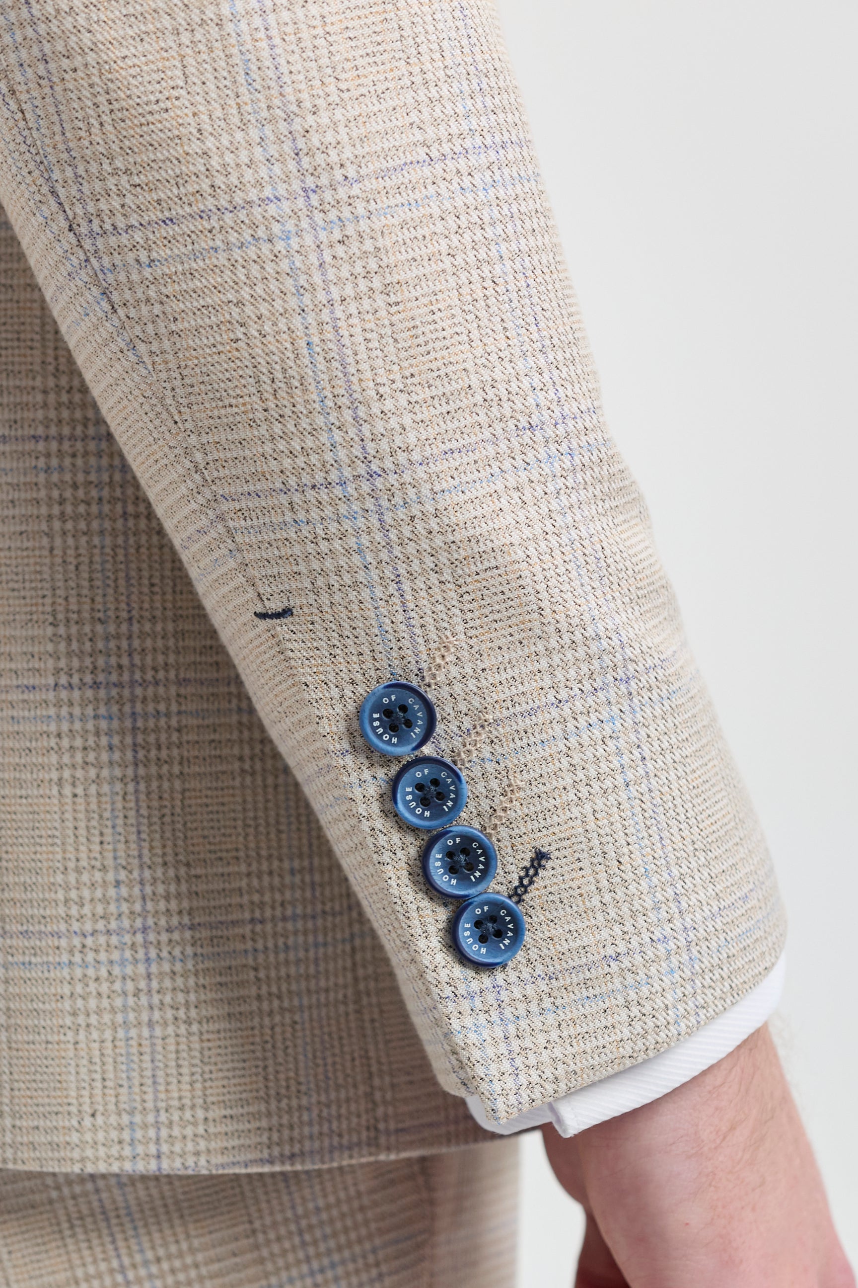 Vyriškas kreminis trijų dalių vestuvinis kostiumas - Cavani Caridi