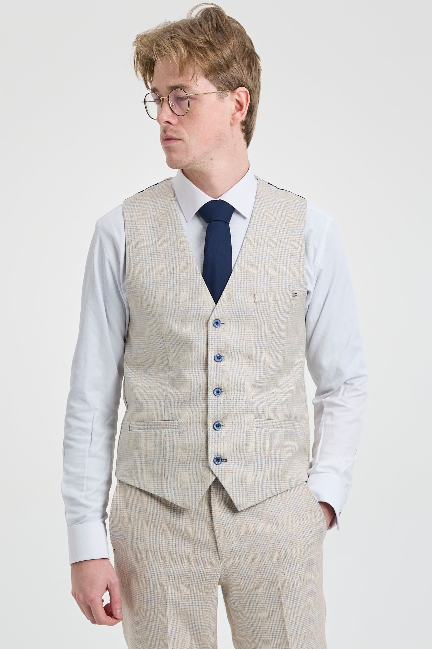 Vyriškas kreminis trijų dalių vestuvinis kostiumas - Cavani Caridi