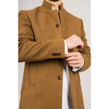 Vyriškas vilnos mišinio paltas su gelsvai ruda apykakle