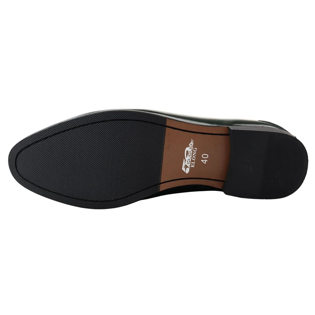 Vyriški lakuoti kutais užsegami žali mokasinai