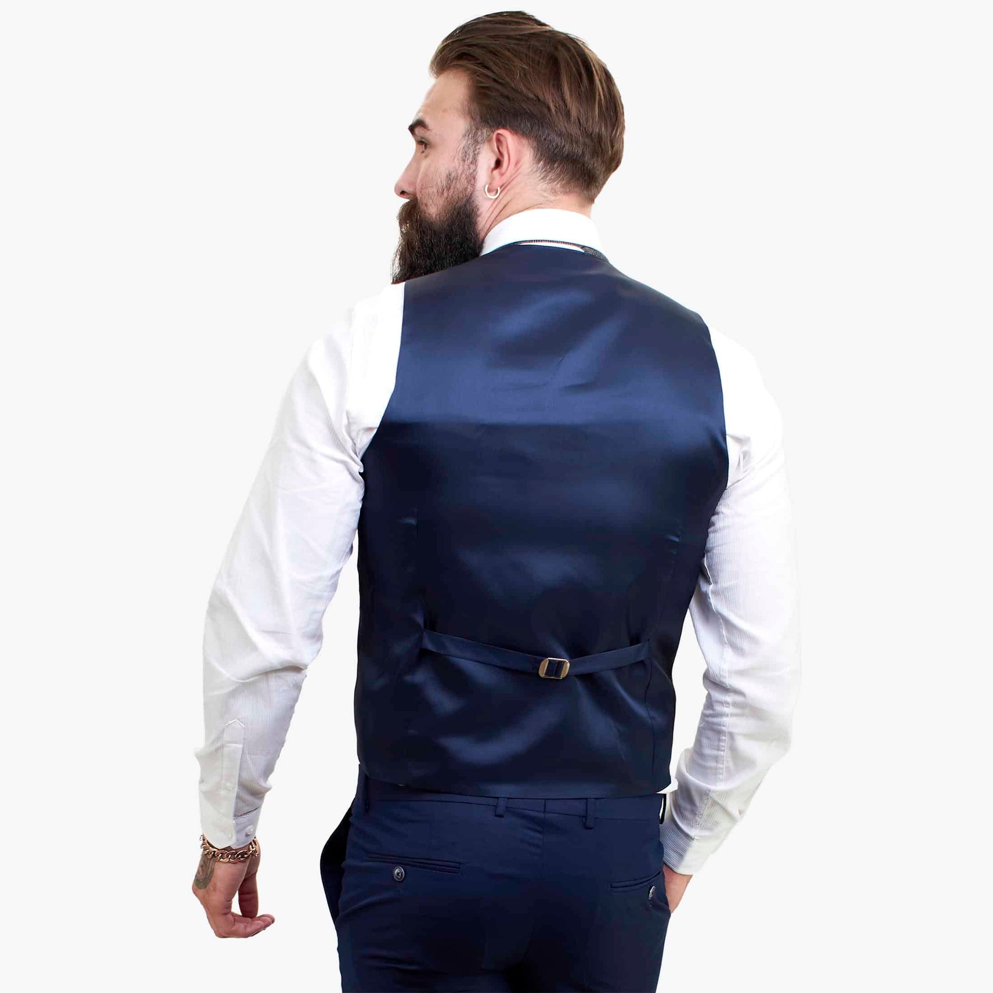 „Happy Gentleman BELLO“ tamsiai mėlynas trijų dalių vilnonis kostiumas, priglundantis prie kūno