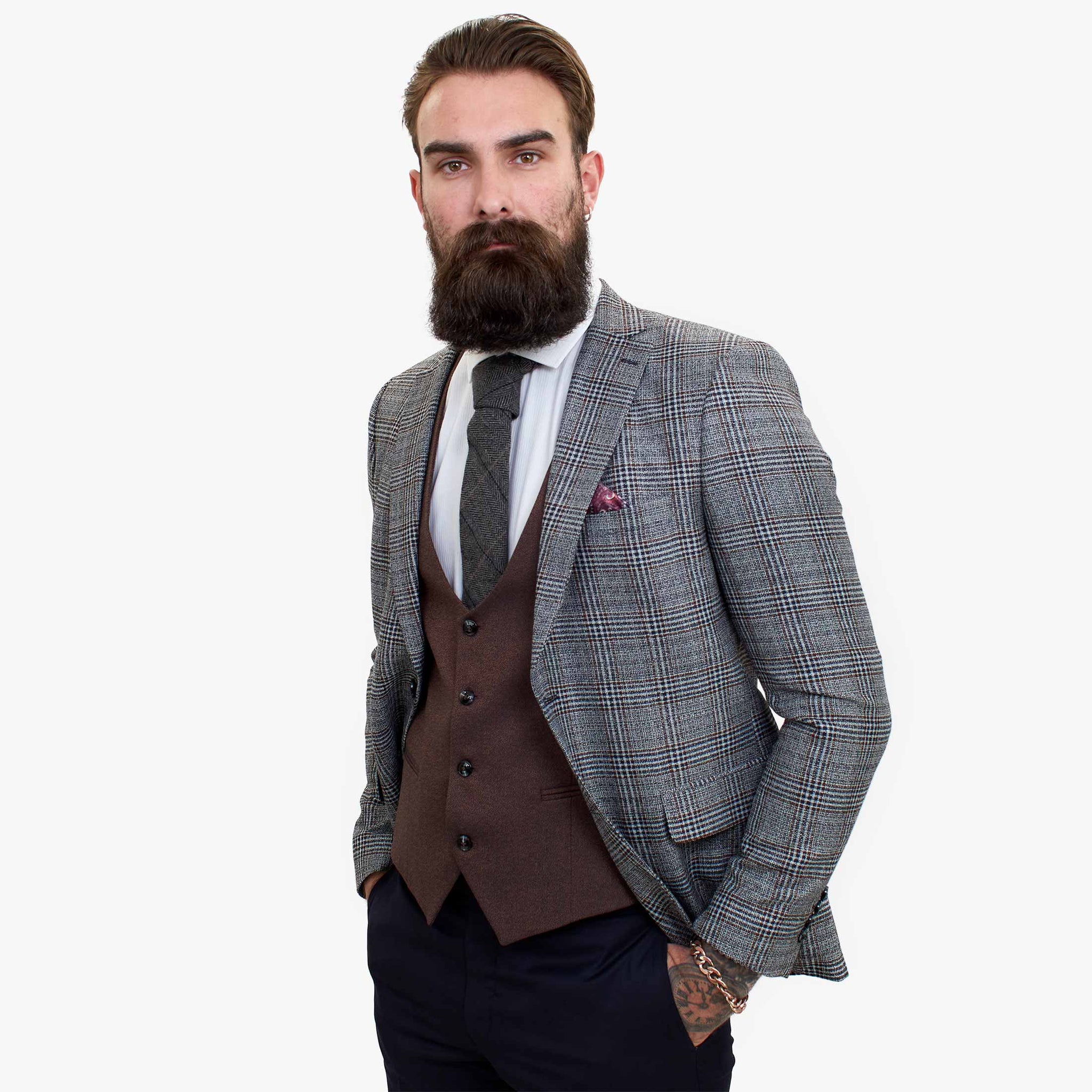 „Happy Gentleman ELEGANTE“ vilnonis trijų dalių kostiumas su kontrastinga ruda liemene