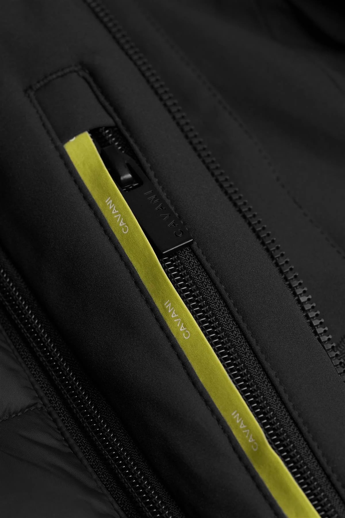 Heston - vyriškas lengvas laisvalaikio stiliaus paminkštintas juodas paltas