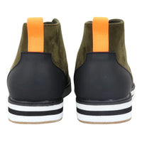 Vyriški suvarstomi zomšiniai dykumos žali batai