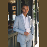 Mario - vyriškas dviejų dalių vasarinis kostiumas, šviesiai mėlynas, vestuvinis, klasikinis, itališkas