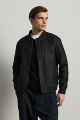 Vyriška juoda minimalistinė elegantiška bomber striukė