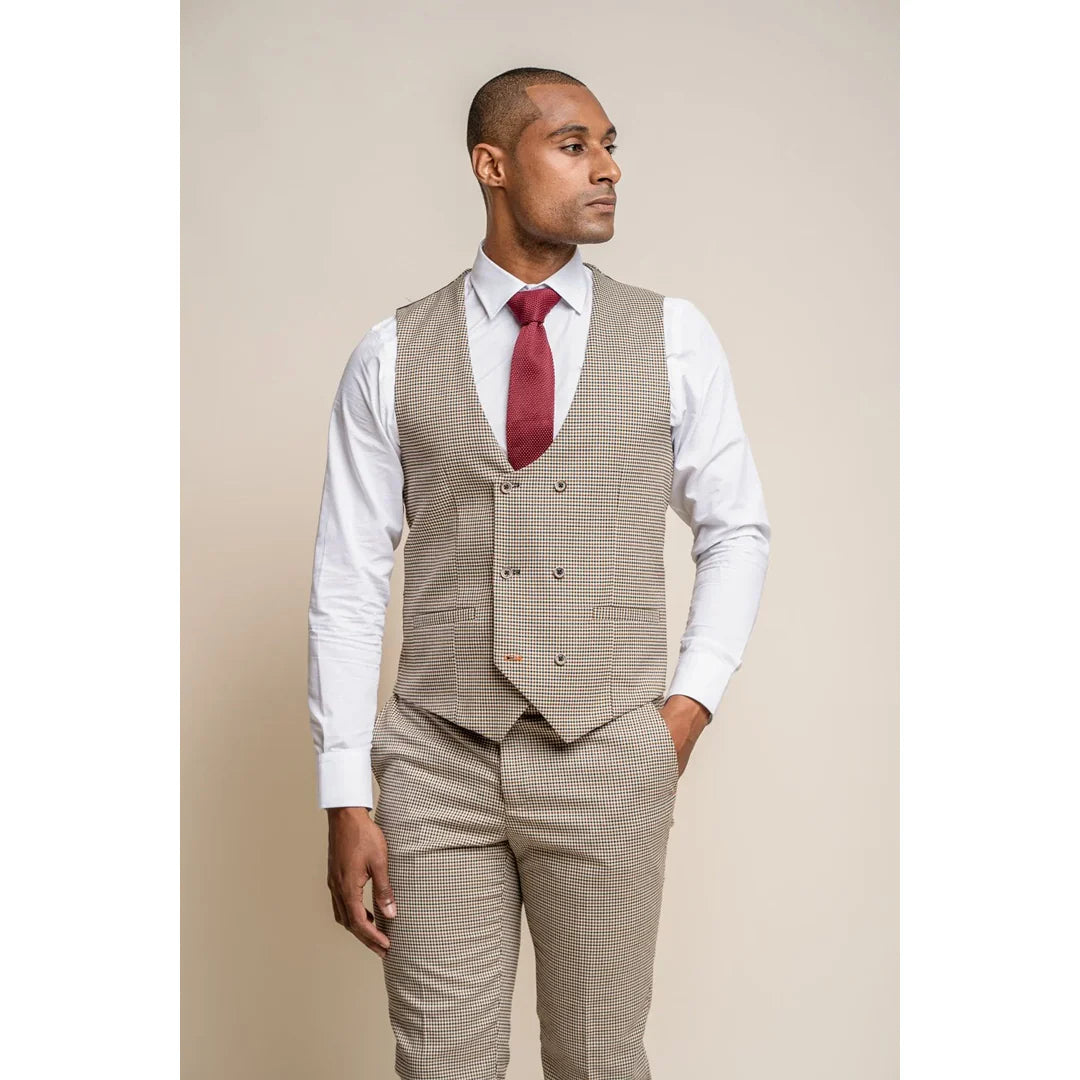 Elwood - vyriška smėlio spalvos languota liemenė su akmeninio kojos raštu